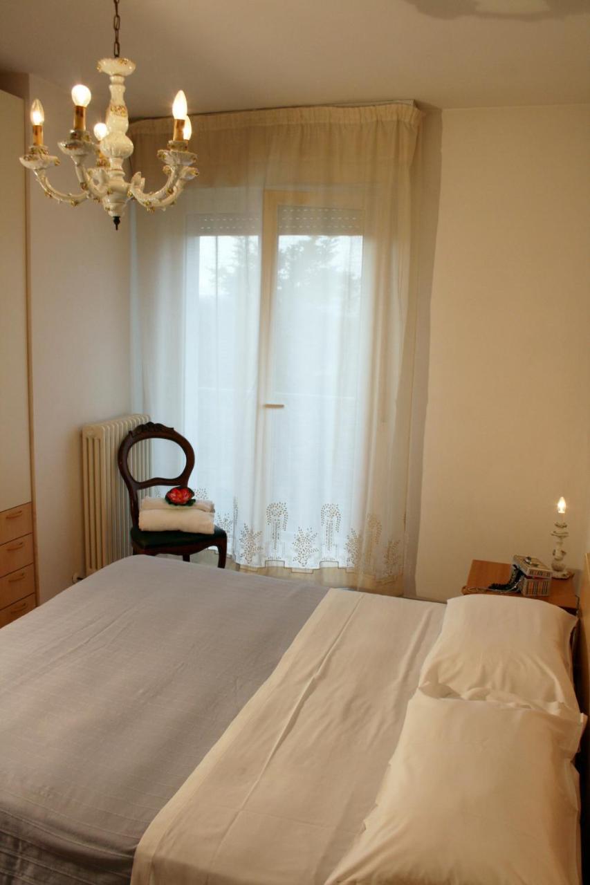 Residenza Manuela Appartement Riccione Buitenkant foto