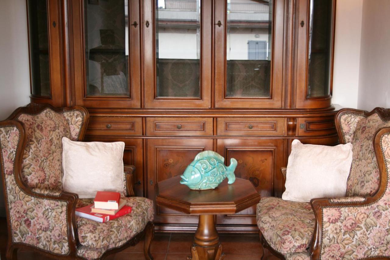 Residenza Manuela Appartement Riccione Buitenkant foto