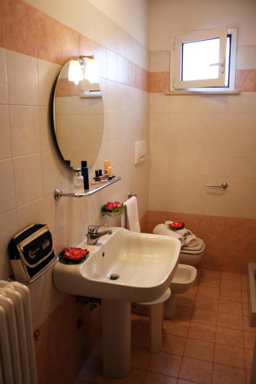 Residenza Manuela Appartement Riccione Buitenkant foto
