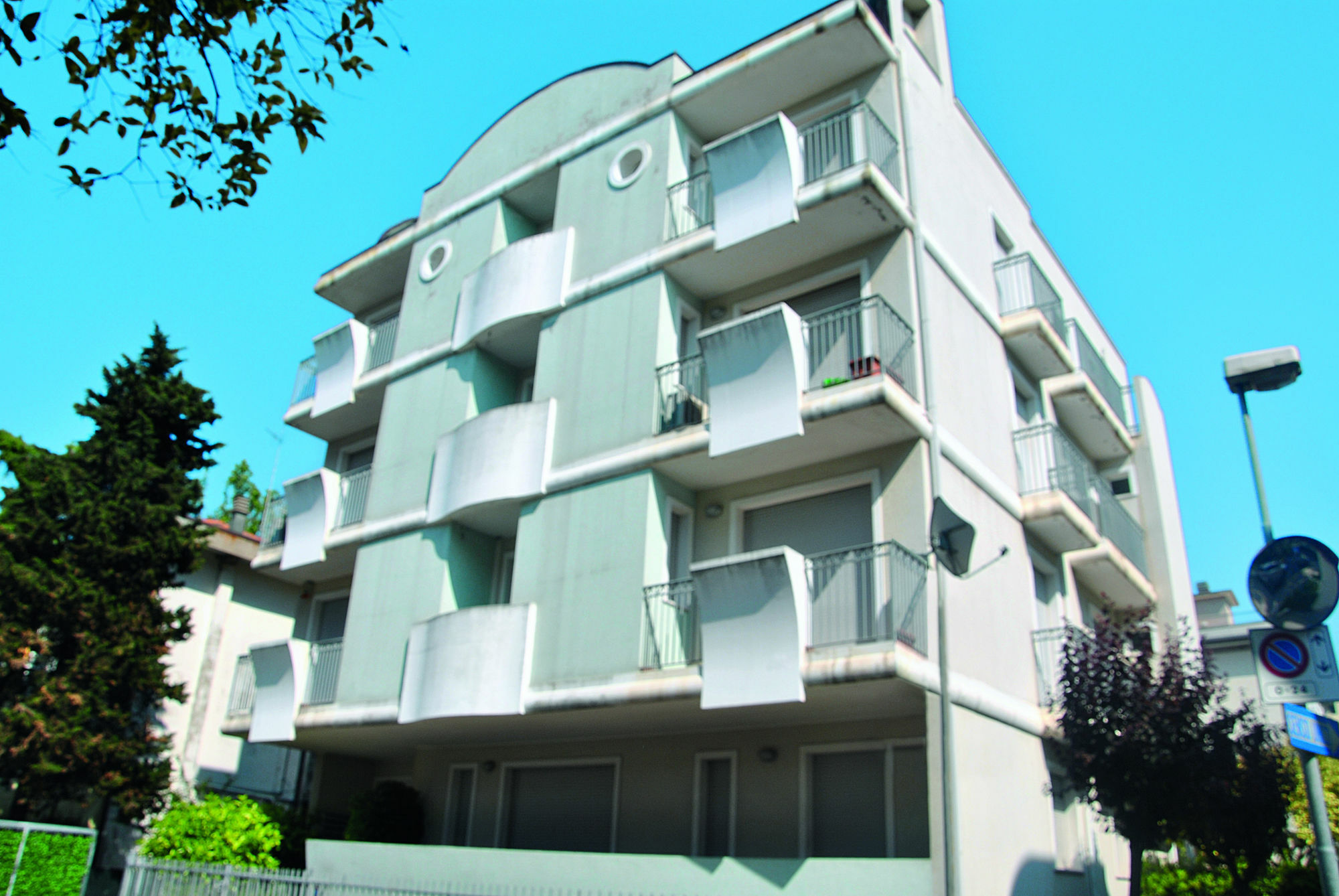 Residenza Manuela Appartement Riccione Buitenkant foto